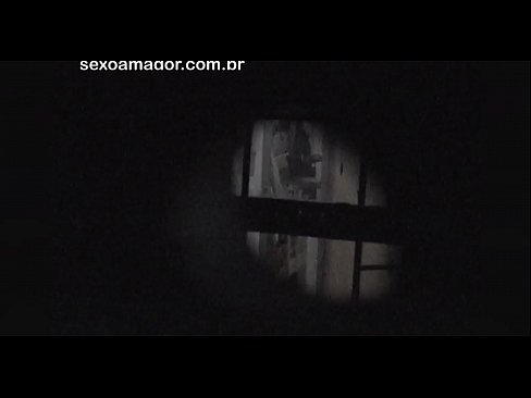 ❤️ Блондинку тайно снимает на видео соседский вуайерист, спрятанный за полыми кирпичами ❌ Анальное порно на нашем сайте ❤